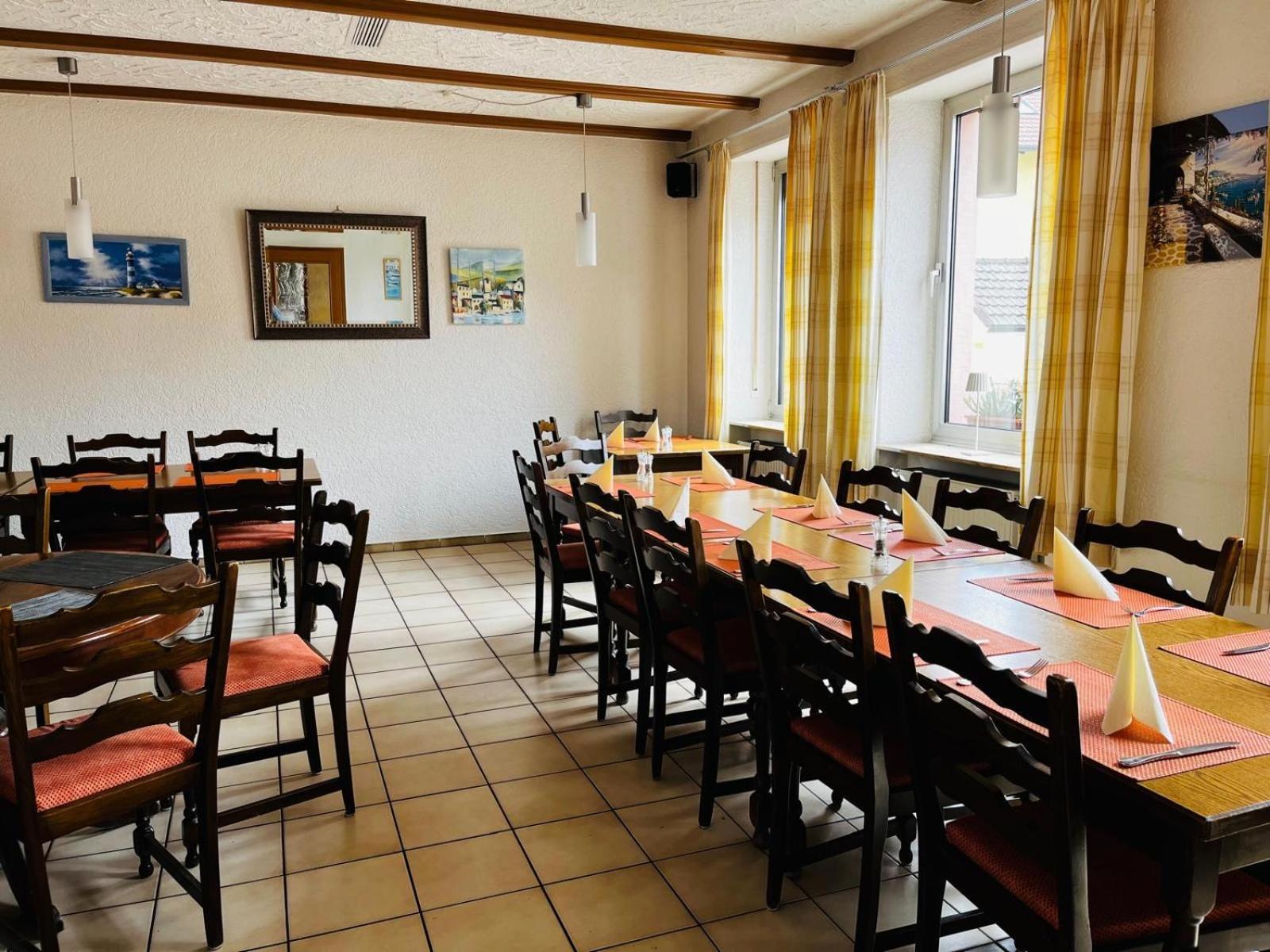 Landgasthof Zur Sonne I Hotel & Restaurant Neuburg am Rhein Екстер'єр фото