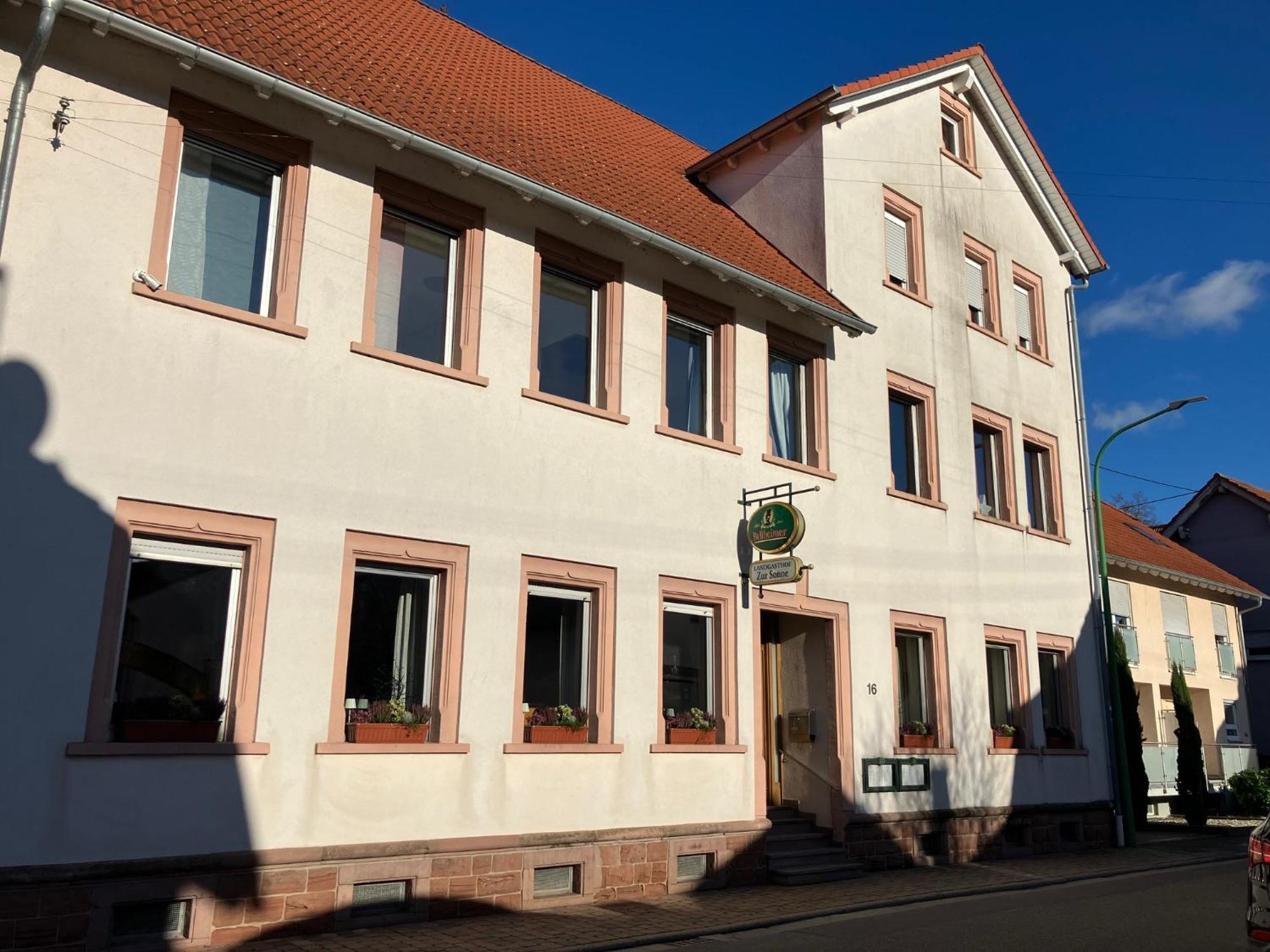 Landgasthof Zur Sonne I Hotel & Restaurant Neuburg am Rhein Екстер'єр фото